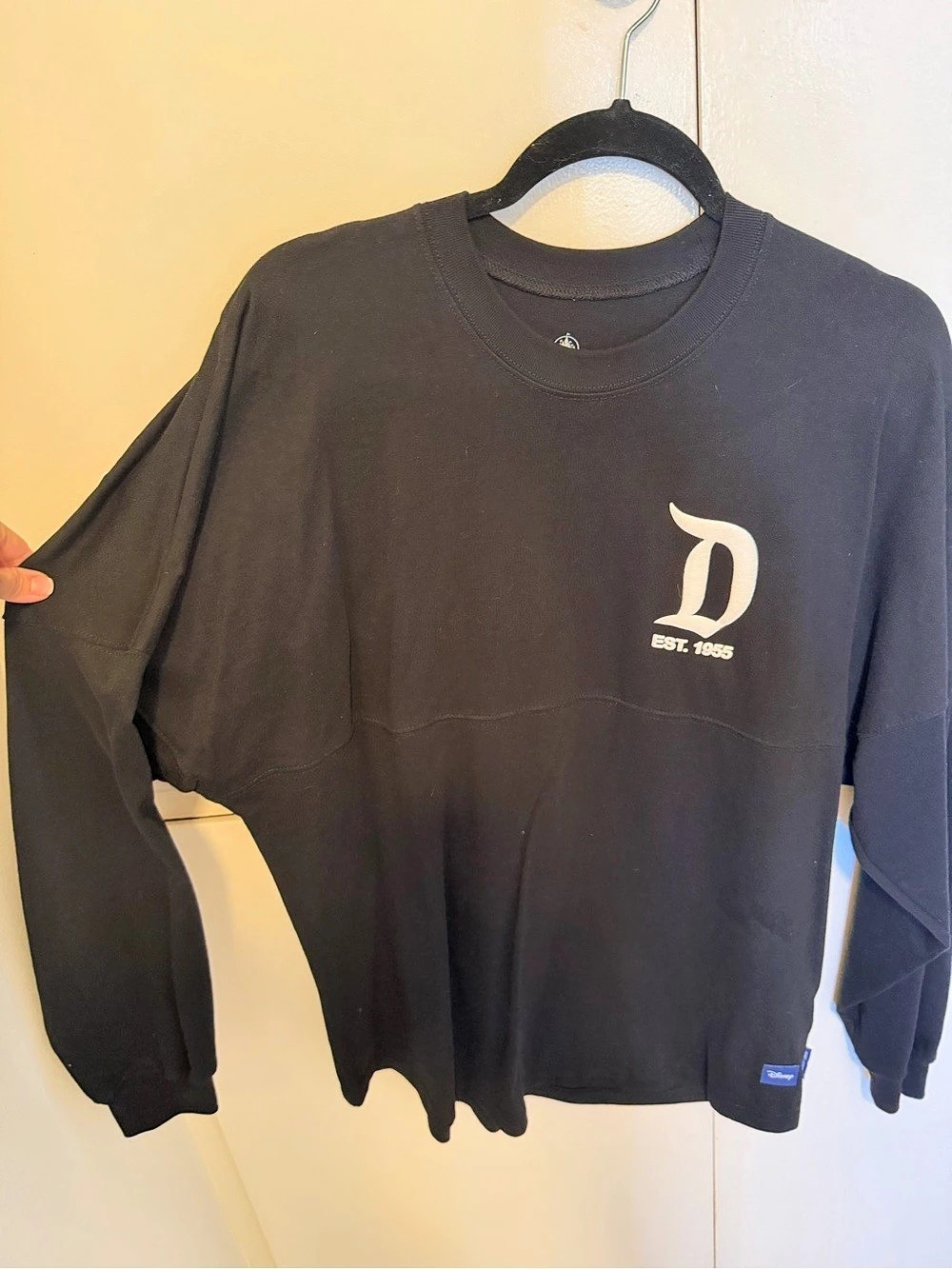 Disney Spirit Jersey Disneyland Resort Black & White Size Medium